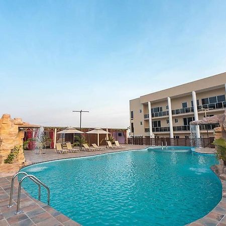 Birekuso The Platinum Bay Hotel מראה חיצוני תמונה