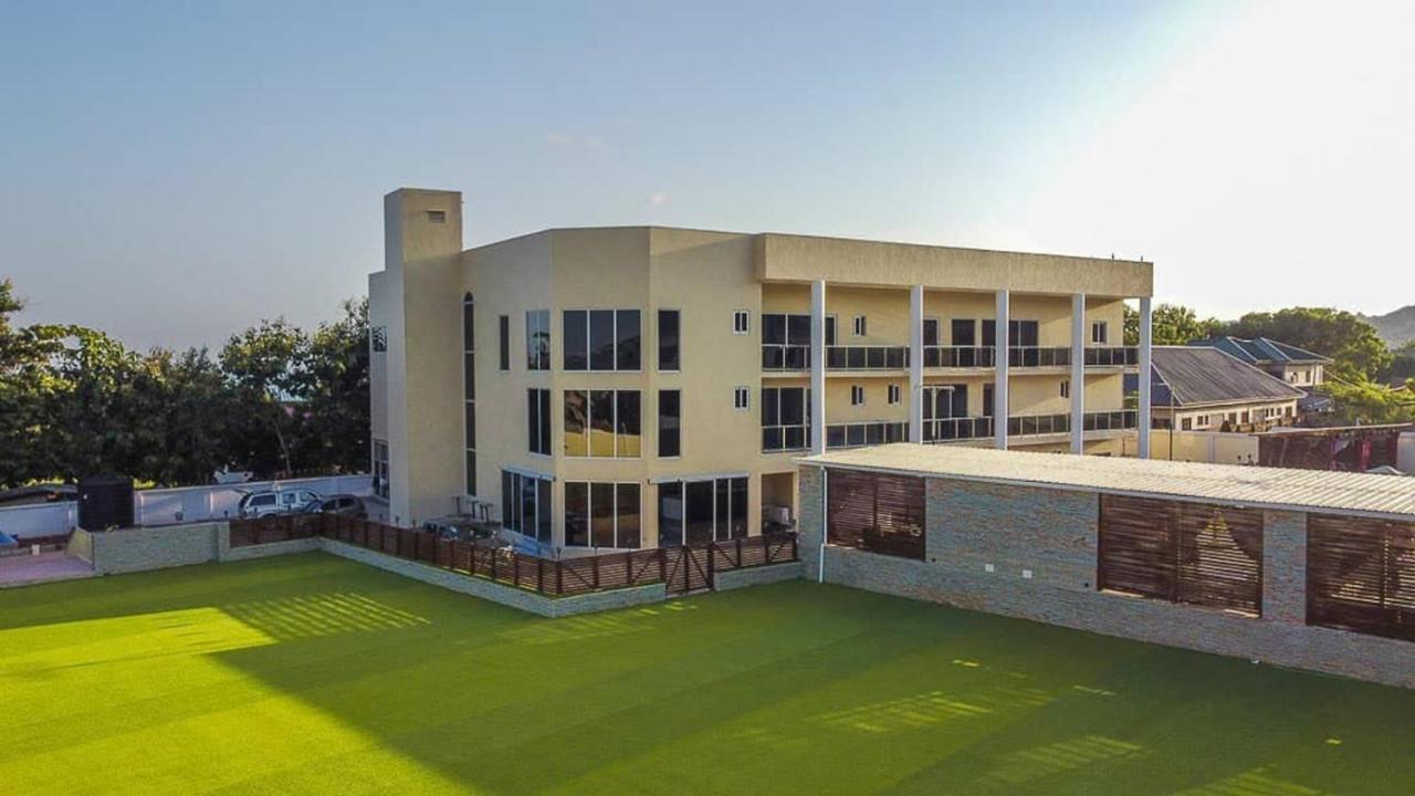 Birekuso The Platinum Bay Hotel מראה חיצוני תמונה