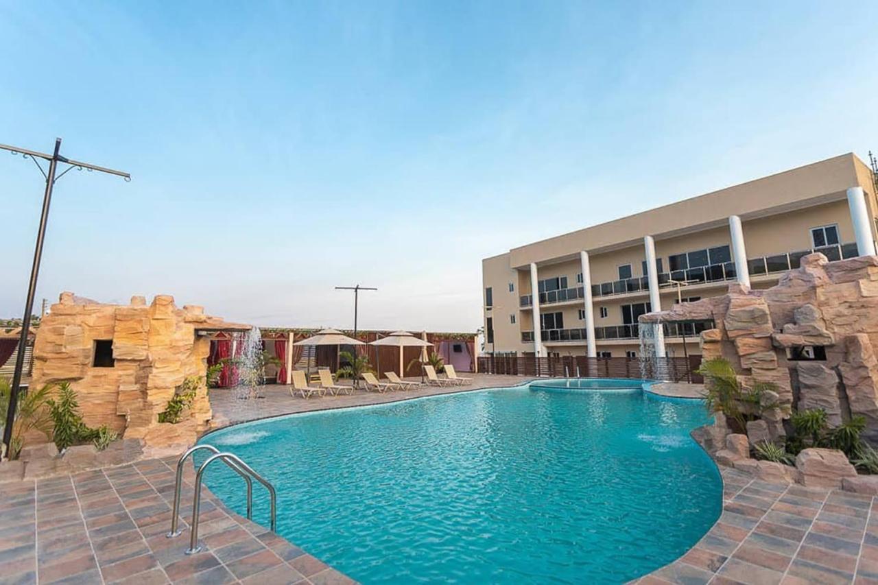 Birekuso The Platinum Bay Hotel מראה חיצוני תמונה
