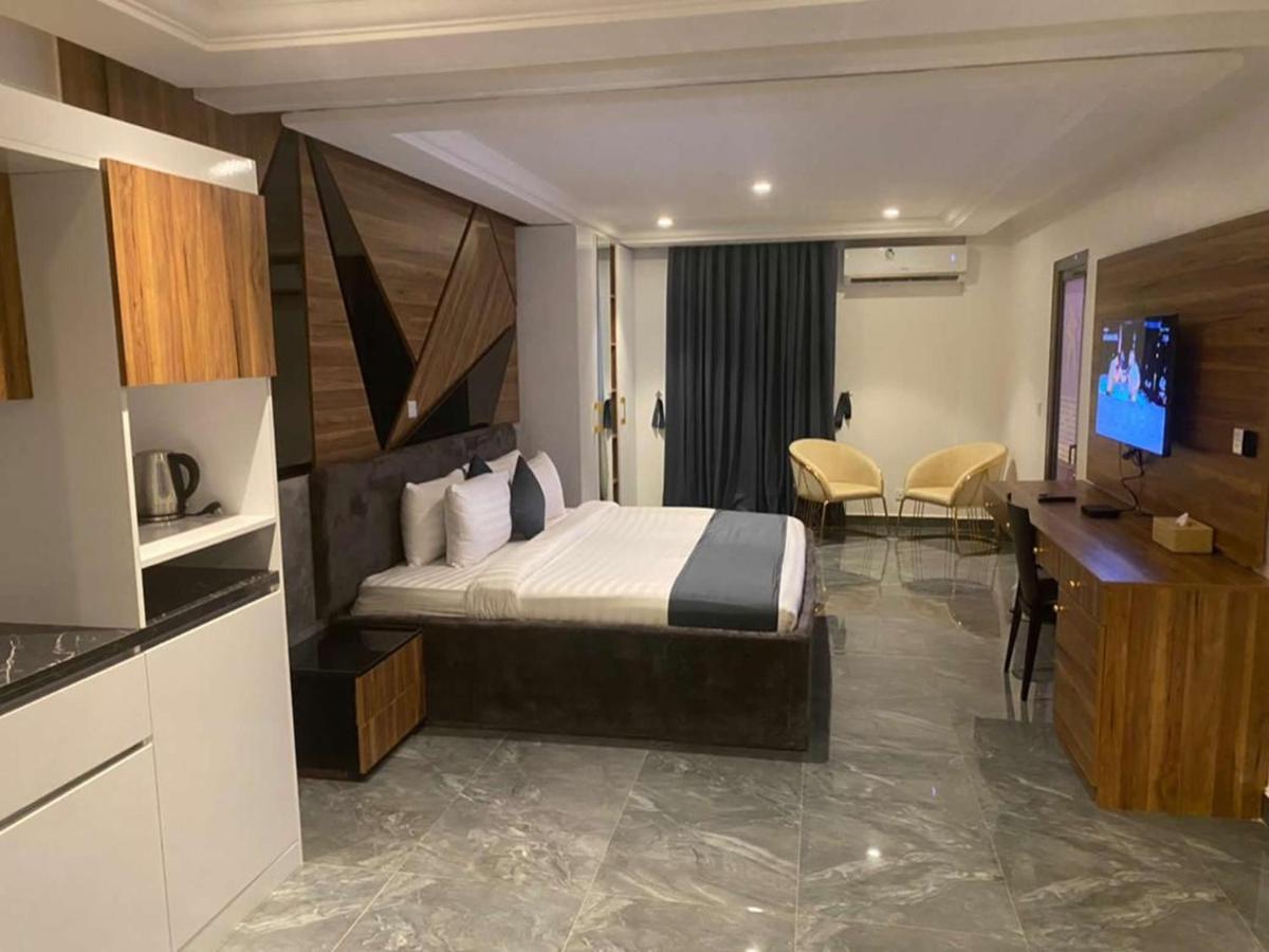 Birekuso The Platinum Bay Hotel מראה חיצוני תמונה