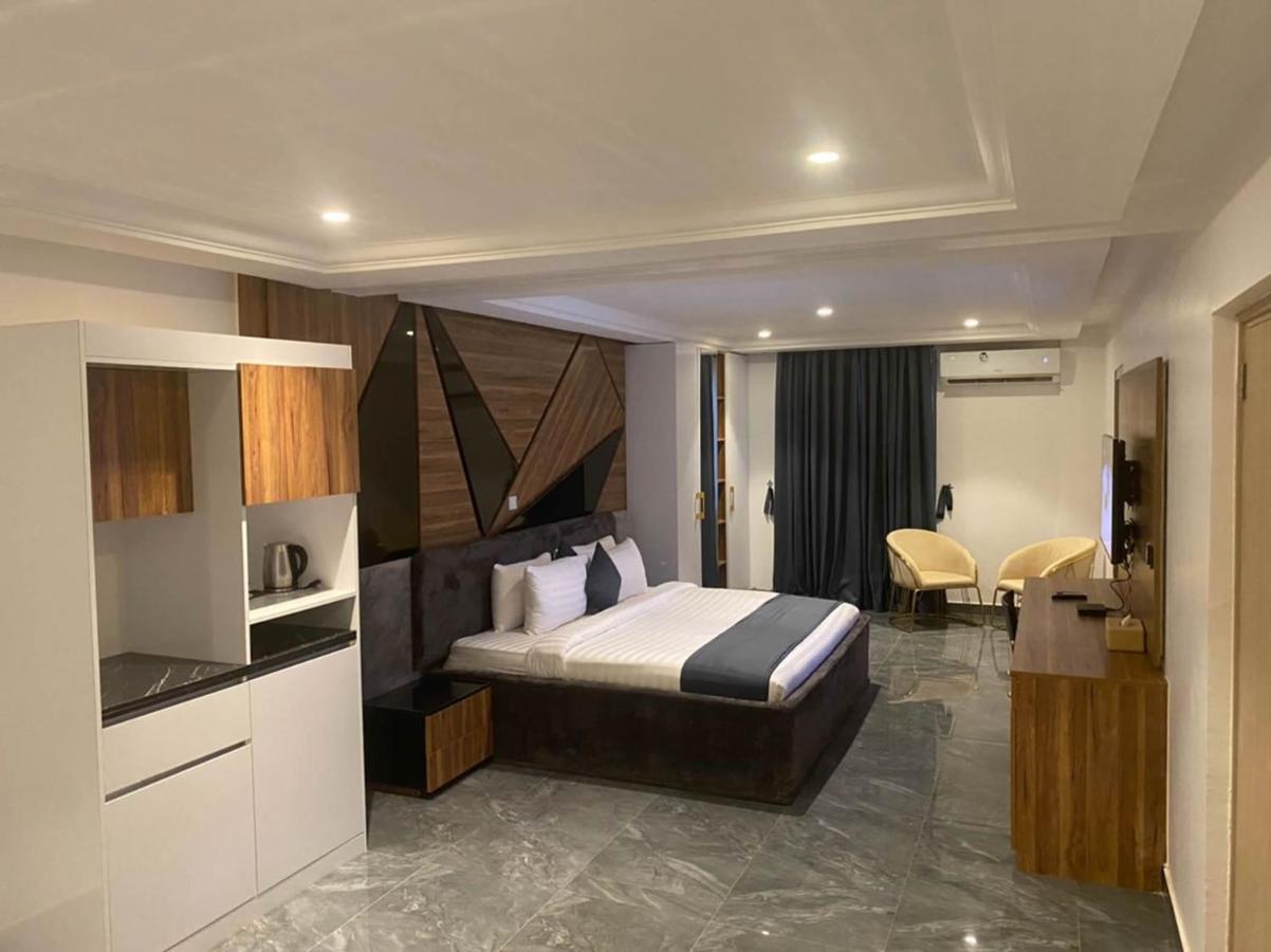 Birekuso The Platinum Bay Hotel מראה חיצוני תמונה