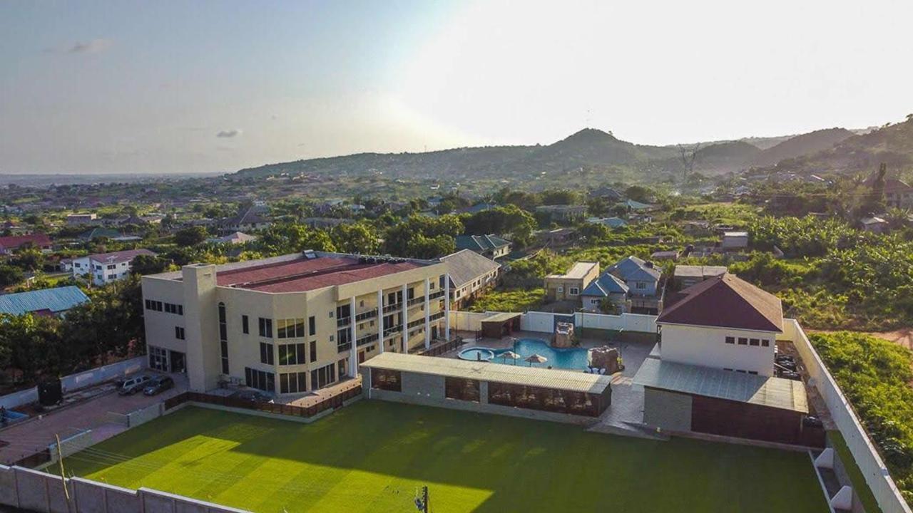 Birekuso The Platinum Bay Hotel מראה חיצוני תמונה